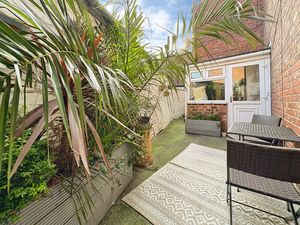 Photo 13- click for photo gallery